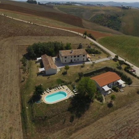 Rustico Del Bozzo Casa de hóspedes Castelleone di Suasa Exterior foto