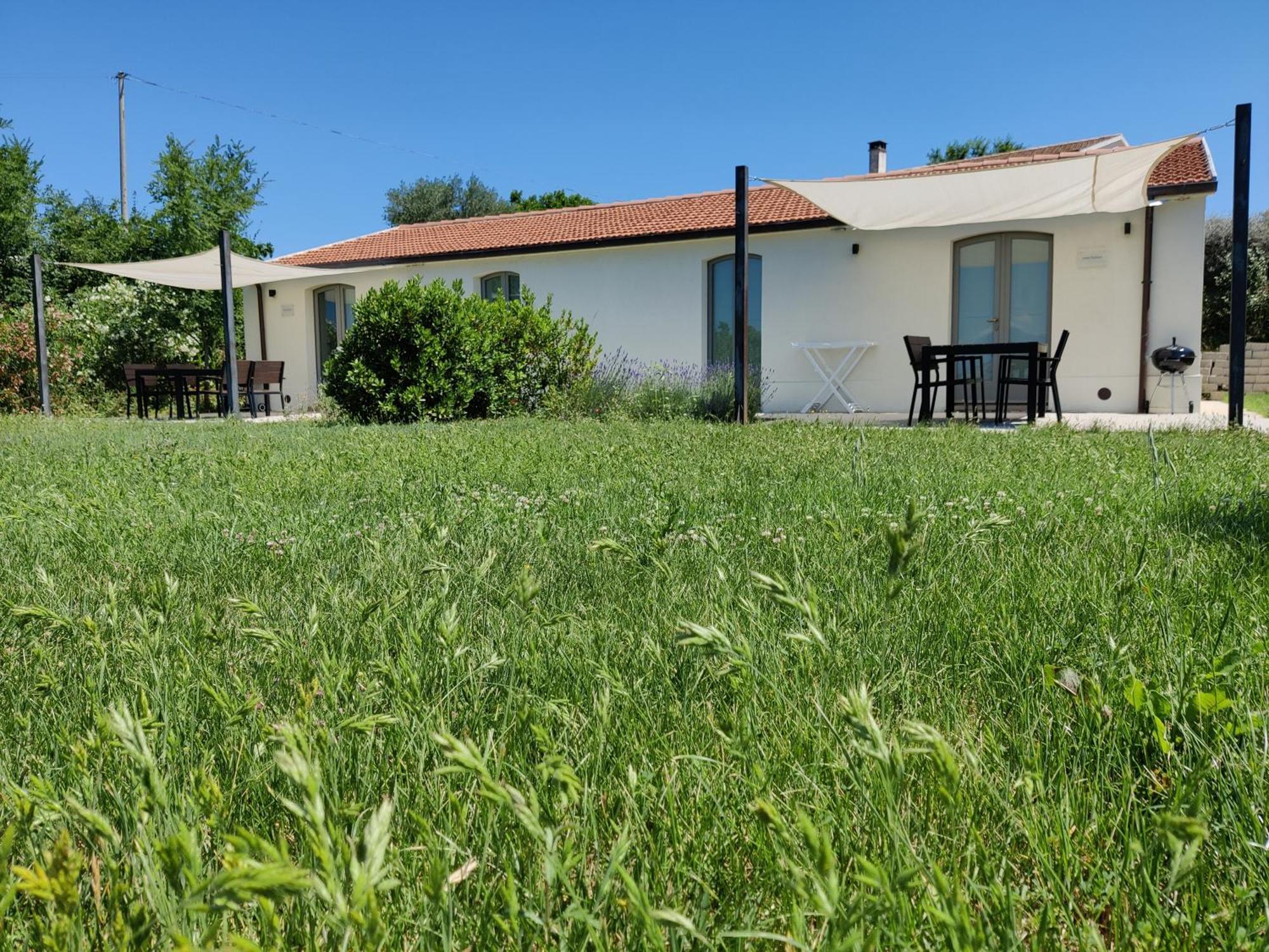 Rustico Del Bozzo Casa de hóspedes Castelleone di Suasa Exterior foto