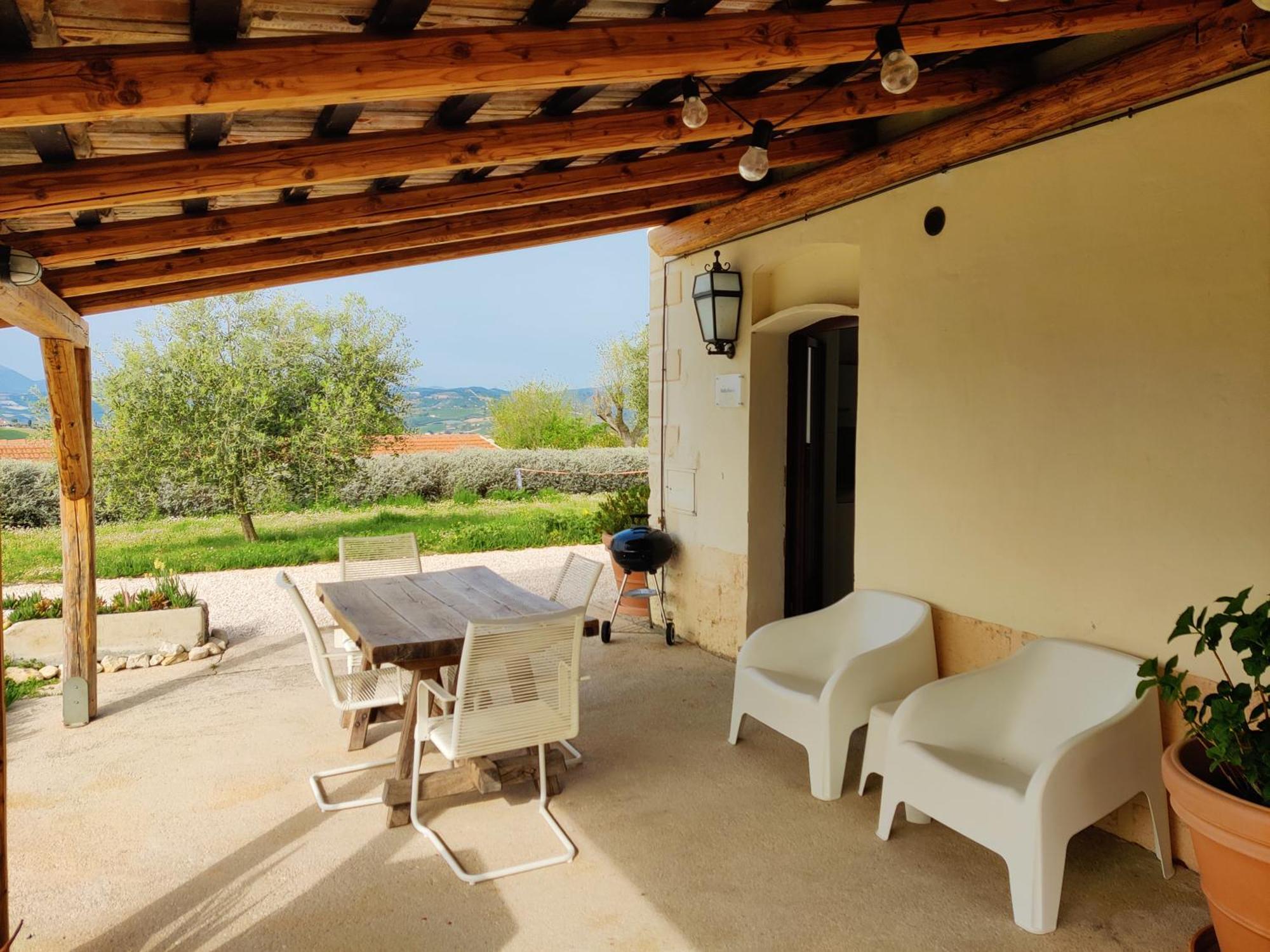 Rustico Del Bozzo Casa de hóspedes Castelleone di Suasa Exterior foto