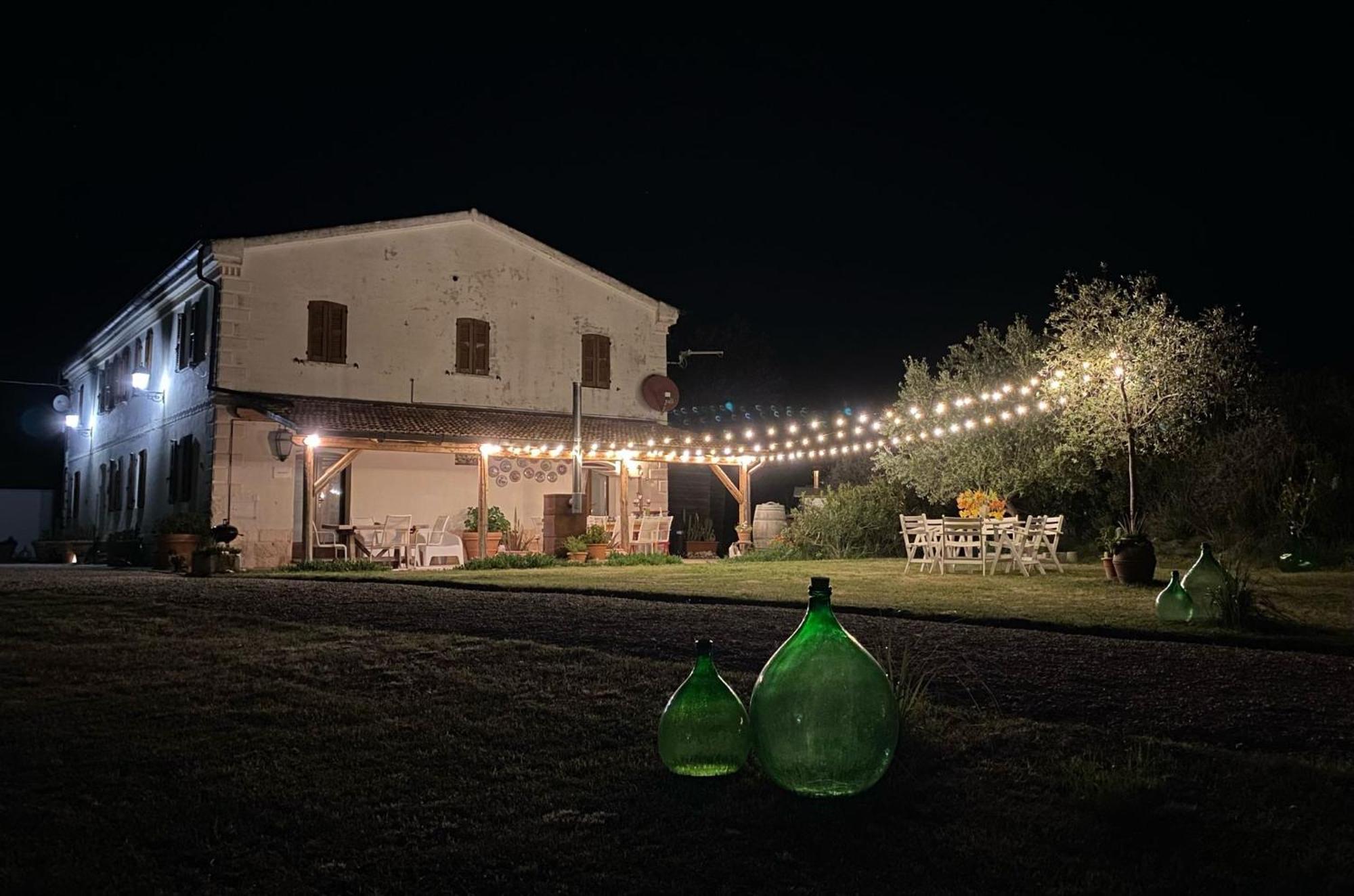 Rustico Del Bozzo Casa de hóspedes Castelleone di Suasa Exterior foto